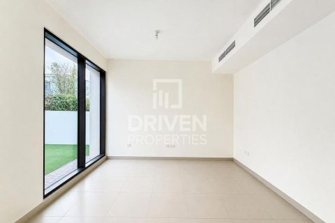 Villa in Maple at Dubai Hills Estate, Dubai Hills Estate, Dubai 4 bedrooms, 271.28 sq.m. № 141016 - photo 2