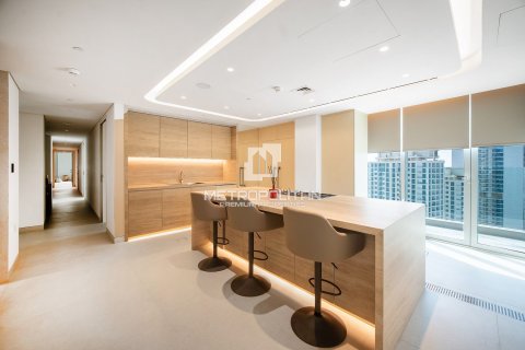 Penthouse in Dubai Marina, Dubai 4 bedrooms, 562 sq.m. № 73865 - photo 12