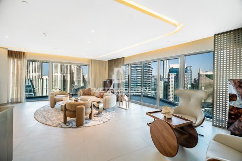 Penthouse in Dubai Marina, Dubai 4 bedrooms, 562 sq.m. № 73865 - photo 1