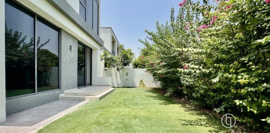 Вилла в Дубай Хилс Эстейт, Дубай, 4 спальни, 347.2м², № 78079