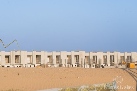 Купить виллу в Dubai Land, Дубай: 4 спальни, 90.7м², № 78081 - фото 5