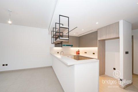 Villa in Dubai 3 bedrooms, 140.4 sq.m. № 78084 - photo 3