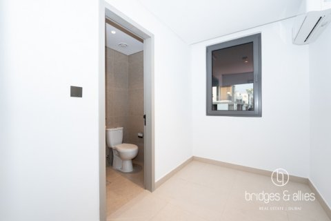 Villa in Dubai 3 bedrooms, 140.4 sq.m. № 78084 - photo 14