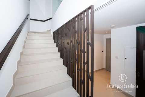 Villa in Dubai 3 bedrooms, 140.4 sq.m. № 78084 - photo 5