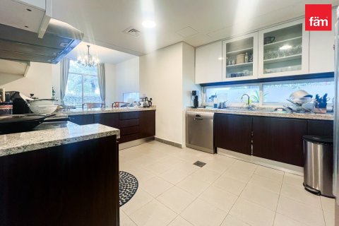 Villa à Dubai, 3 chambres, 291.7 m², № 100029 - photo 4