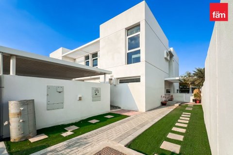 Villa à Dubai, 3 chambres, 291.7 m², № 100029