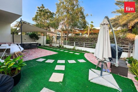 Villa à Dubai, 3 chambres, 291.7 m², № 100029 - photo 16