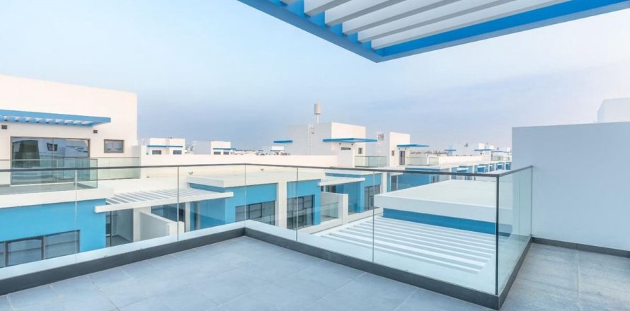 Maison de ville à Dubai, 5 chambres, 219.5 m², № 100034