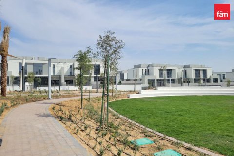 Townhouse in Al Furjan, Dubai 4 bedrooms, 329.8 sq.m. № 23568 - photo 15