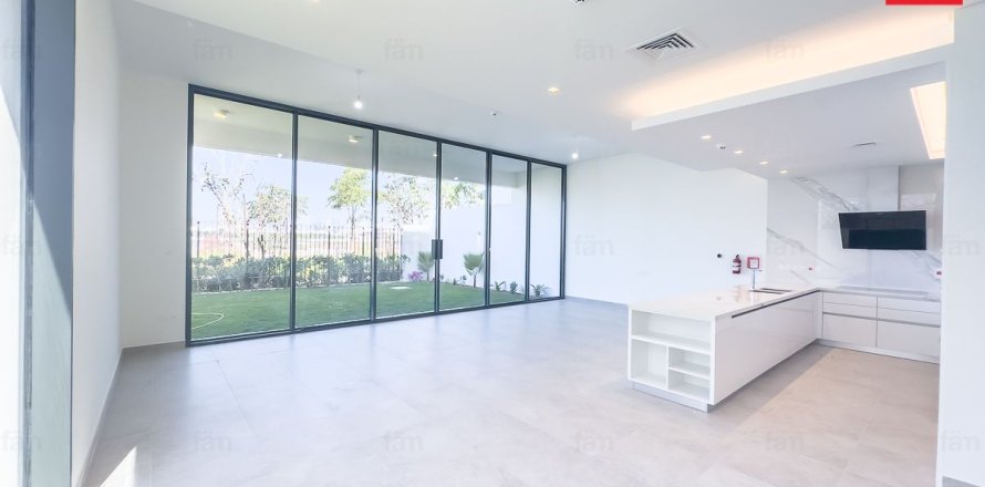 Adosado en Dubai, 4 dormitorios, 312 m², № 23554