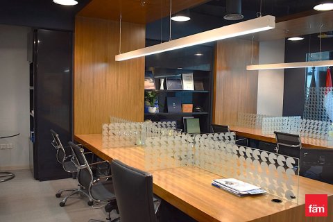 Office in Business Bay, Dubai 145.5 sq.m. № 23569 - photo 2