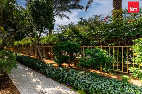 Villa en Dubai, 4 dormitorios, 322.9 m², № 97773 - foto 28