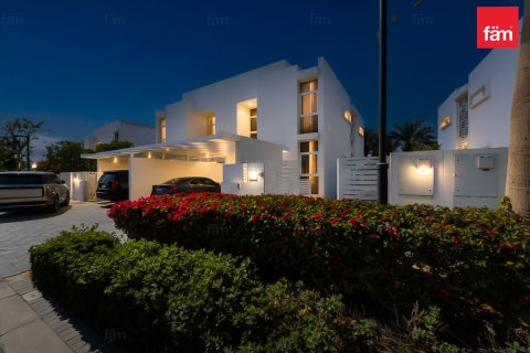 Villa en Dubai, 4 dormitorios, 322.9 m², № 97773 - foto 25