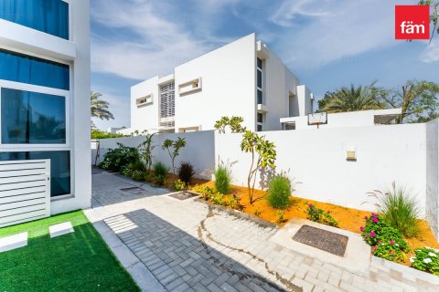 Villa en Dubai, 4 dormitorios, 322.9 m², № 97773 - foto 26