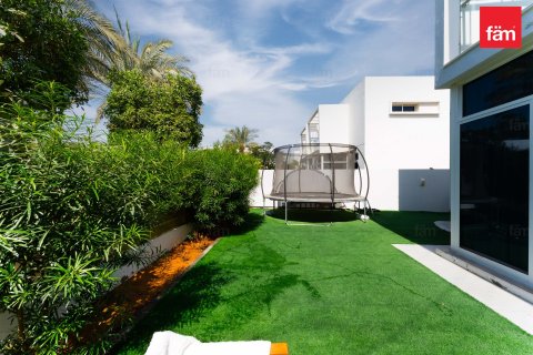 Villa en Dubai, 4 dormitorios, 322.9 m², № 97773 - foto 15