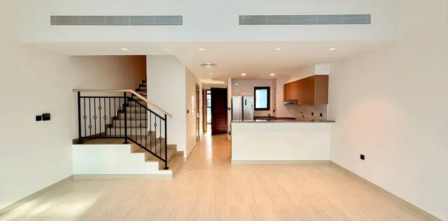 Townhouse in Dubai 4 bedrooms, 206.9 sq.m. № 97774