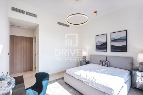 Villa in Dubai South (Dubai World Central), Dubai 5 bedrooms, 902.46 sq.m. № 137213 - photo 18