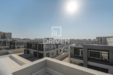 Villa in Dubai South (Dubai World Central), Dubai 5 bedrooms, 902.46 sq.m. № 137213 - photo 4