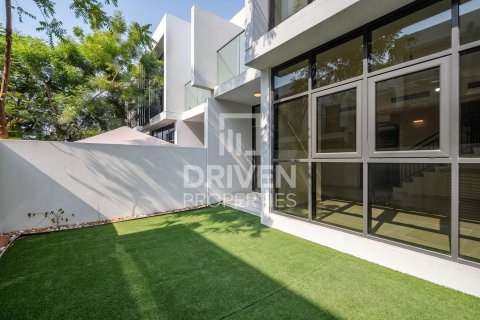 Townhouse in Dubai 3 bedrooms, 151.8 sq.m. № 137212 - photo 13