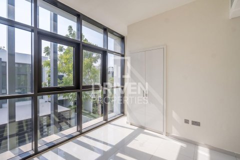 Townhouse in Dubai 3 bedrooms, 151.8 sq.m. № 137212 - photo 18