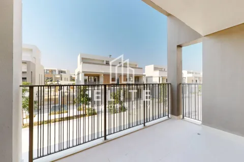 Снять в аренду виллу в Aura, Tilal Al Ghaf, Дубай: 4 спальни, № 69806 - фото 3