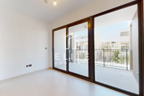 Снять в аренду виллу в Aura, Tilal Al Ghaf, Дубай: 4 спальни, № 69806 - фото 10