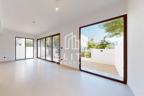 Снять в аренду виллу в Aura, Tilal Al Ghaf, Дубай: 4 спальни, № 69806 - фото 6