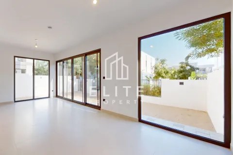 Снять в аренду виллу в Aura, Tilal Al Ghaf, Дубай: 4 спальни, № 69806 - фото 5