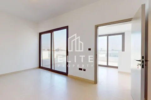 Снять в аренду виллу в Aura, Tilal Al Ghaf, Дубай: 4 спальни, № 69806 - фото 15