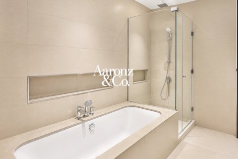 Apartment in Downtown Dubai (Downtown Burj Dubai), Dubai 2 bedrooms, 113 sq.m. № 112328 - photo 14