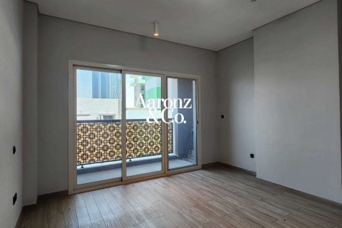 Apartment in Jumeirah Village Triangle, Dubai 3 bedrooms, 203 sq.m. № 112329 - photo 6