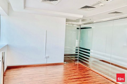 Снять в аренду офис в Аль-Барше, Дубай: 69м², № 71794 - фото 6