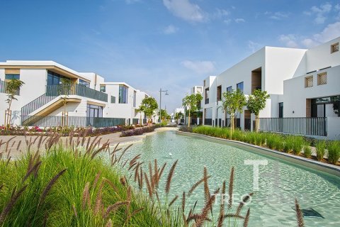Townhouse in Arabian Ranches 3, Dubai 4 bedrooms, 272.48 sq.m. № 134645 - photo 15
