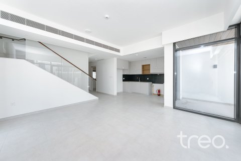 Townhouse in Arabian Ranches 3, Dubai 4 bedrooms, 272.48 sq.m. № 134645 - photo 7