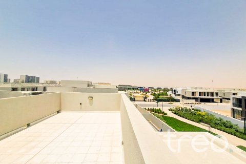 Villa in Dubai South (Dubai World Central), Dubai 4 bedrooms, 310.48 sq.m. № 134647 - photo 3