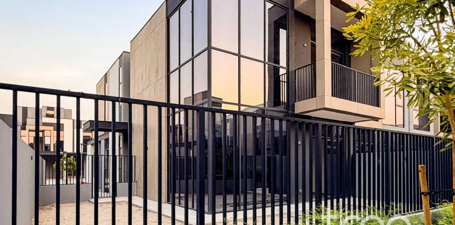 Вилла в Мудоне, Дубай, 4 спальни, 229.28м², № 134646