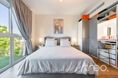 Купить таунхаус в Мудоне, Дубай: 4 спальни, 230.31м², № 134649 - фото 2