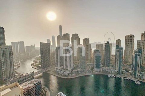Снять в аренду квартиру в Дубай Марине, Дубай: 2 спальни, 107м², № 22912 - фото 17