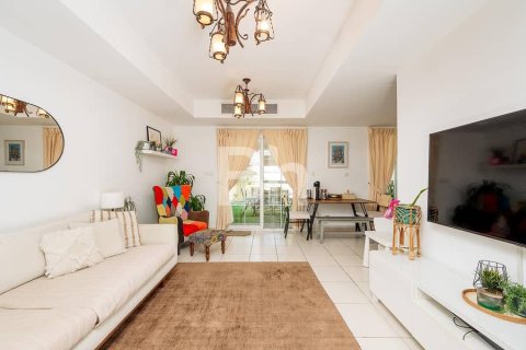 Villa à The Springs, Dubai, 2 chambres, 173 m², № 22914 - photo 15