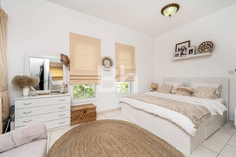 Villa à The Springs, Dubai, 2 chambres, 173 m², № 22914 - photo 11