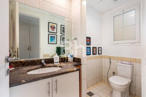 Villa à The Springs, Dubai, 2 chambres, 173 m², № 22914 - photo 5