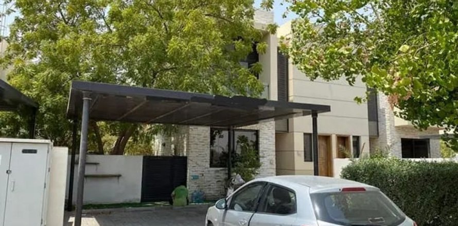 Townhouse in Dubai 4 bedrooms, 361.2 sq.m. № 134845