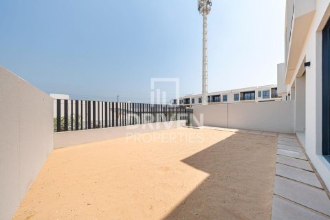 Townhouse in Jebel Ali, Dubai 4 bedrooms, 252.05 sq.m. № 137086 - photo 18