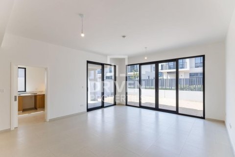 Adosado en Jebel Ali, Dubai, 4 dormitorios, 339.56 m², № 137085 - foto 4