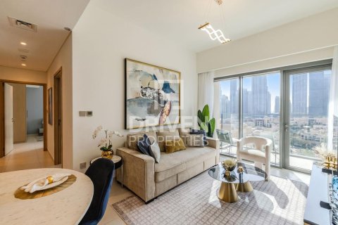 Apartment in Burj Royale, Downtown Dubai (Downtown Burj Dubai), Dubai 2 bedrooms, 93.83 sq.m. № 137078 - photo 2