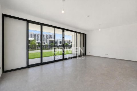 Villa in Jebel Ali, Dubai 5 bedrooms, 662.96 sq.m. № 137087 - photo 3