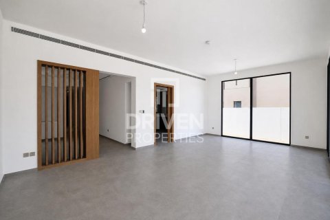 Villa in Jebel Ali, Dubai 5 bedrooms, 662.96 sq.m. № 137087 - photo 2