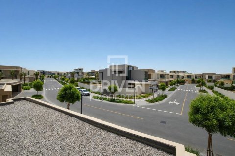 Villa in Jebel Ali, Dubai 5 bedrooms, 662.96 sq.m. № 137087 - photo 26