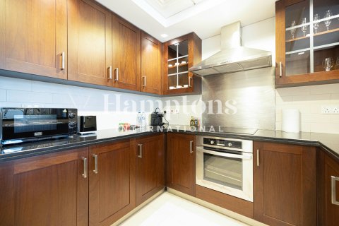 Apartment in Downtown Dubai (Downtown Burj Dubai), Dubai 2 bedrooms, 125.60485600 sq.m. № 113964 - photo 19