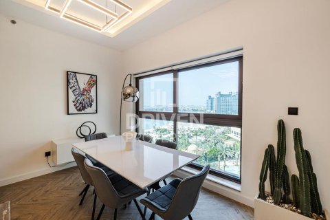 Apartment in The Fairmont Palm Residences, Palm Jumeirah, Dubai 2 bedrooms, 160.54 sq.m. № 127894 - photo 11